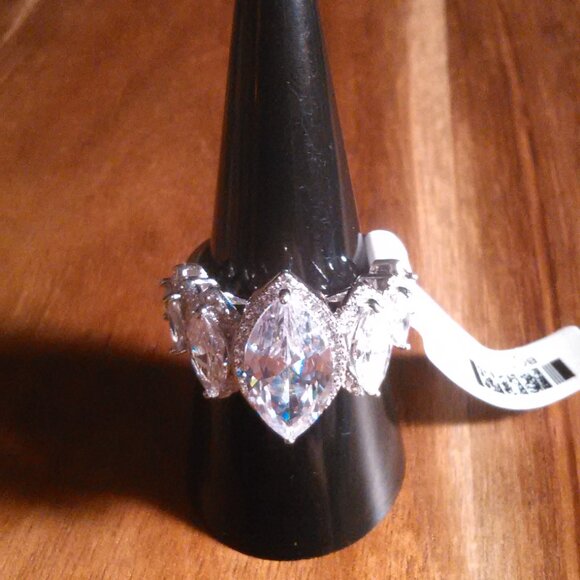 White Cubic Zirconia Sterling Silver Ring (Size 8) - Picture 13 of 15